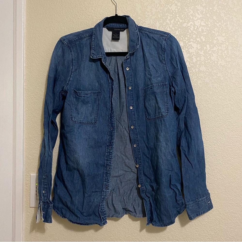 DENIM // button up 💙